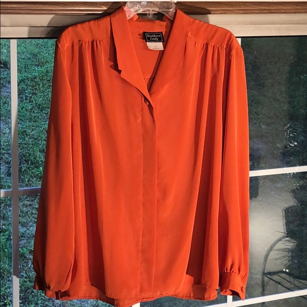Ladies Top...Southern Lady...Size 14👘